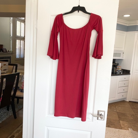 house of harlow x revolve red bell sleeve dress - Picture 3 of 5